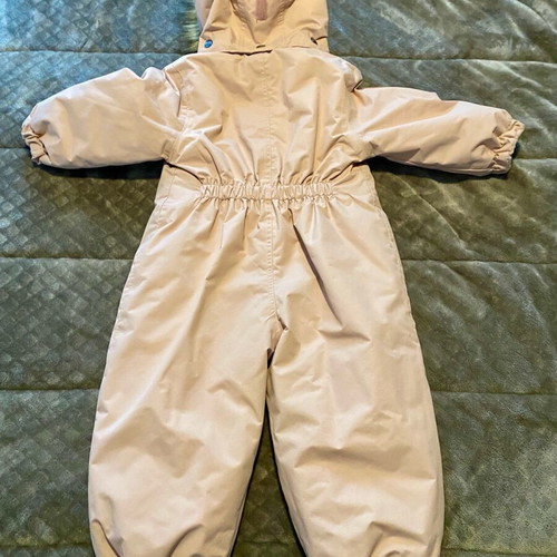 Girls' snowsuit like new, pink, with detachable hood