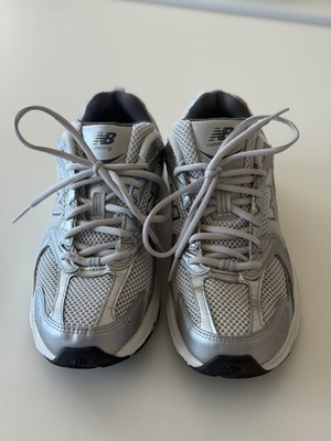 New Balance 530 sneakers size 40.5 silver grey like new