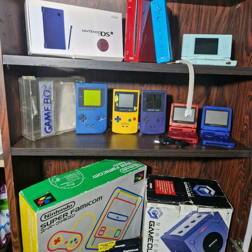 Nintendo колекция като нова с Gameboy, Switch Lite, Wii, Snes, Gamecube