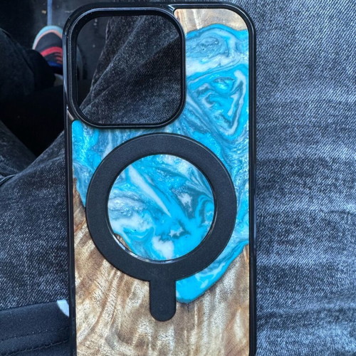Bewood iPhone 15 Pro Case like new with wood and resin