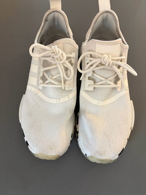 Adidas Originals NMD_R1 athletic shoes used, size 41, white