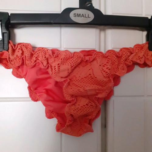 Calzedonia bikini set like new, peach with lace design