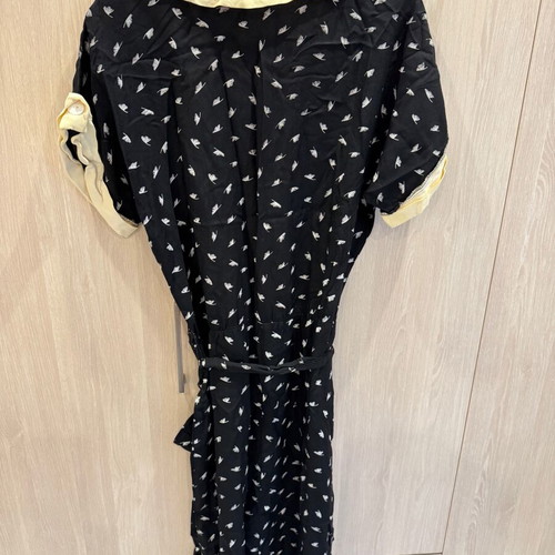 Vintage dress used with white collar and sleeves, size 10