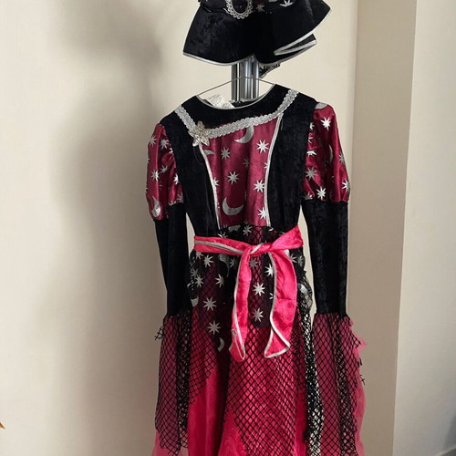 Witch Fairy of the Night Costume like new, age 10