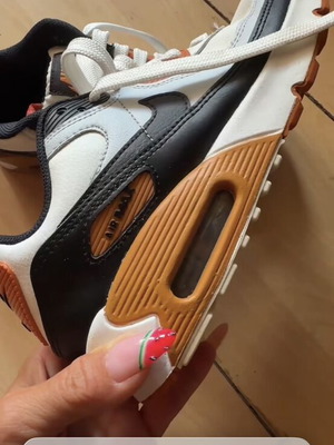 Nike Air Max 90 leather sneakers like new, size 36.5