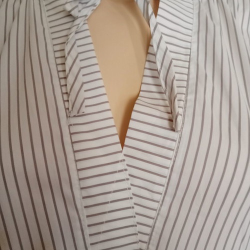Summer striped dress cotton V-neck with ruffles size L like new