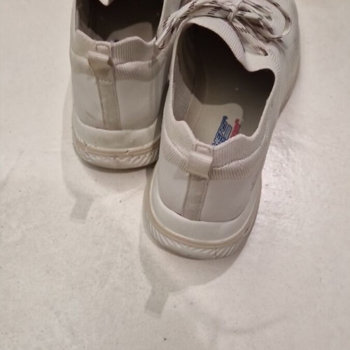 Skechers women's athletic shoes like new, size 40, beige