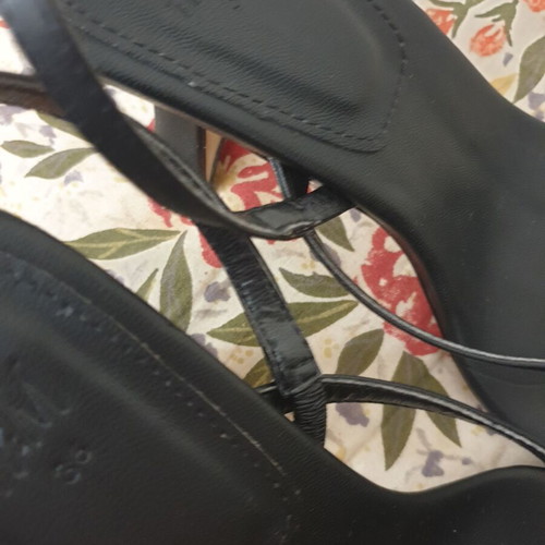 H&M black sandals with low wide heel size 36 like new