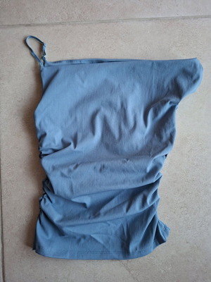 Top Zara μπλε small σαν καινούργιο με έναν ώμο και ρυθμιζόμενη τιράντα