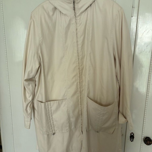 Clif beige outerwear like new, size 44