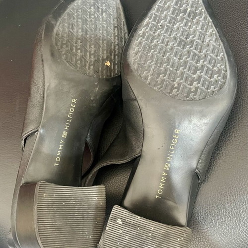 Tommy Hilfiger Feminine Leather Slingback Pumps like new, black, size 38