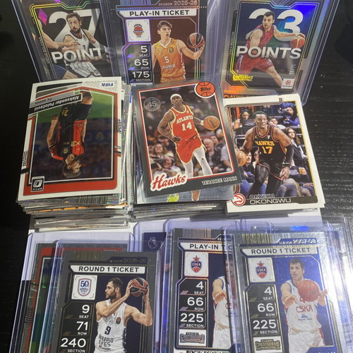 Card lot 150 NBA Euroleague Disney soccer cards like new