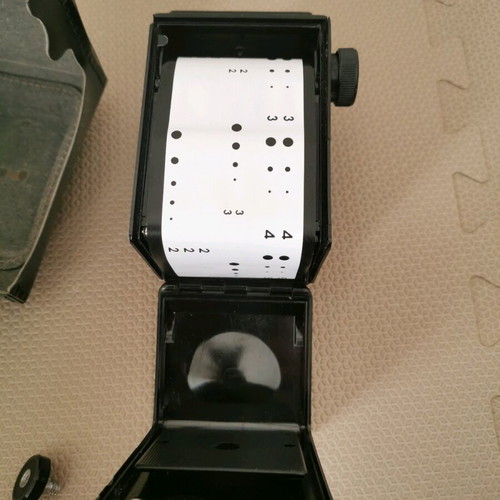 Lubitel 2 camera used with damages and broken base