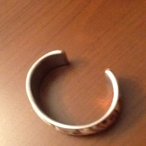 Bracelet silver with shell cover like new, beige and silver