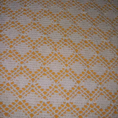 Patterned blanket with pillowcase, 2×2 m, lace trim