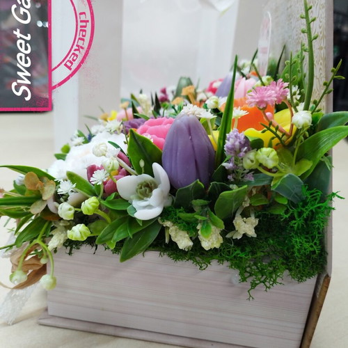 Box book with soap flowers new, fragrant