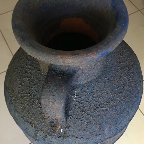 Ceramic amphorae used with iron base, set of 2 pieces