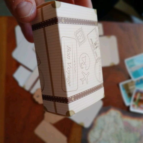 Travel-themed decoration items like new