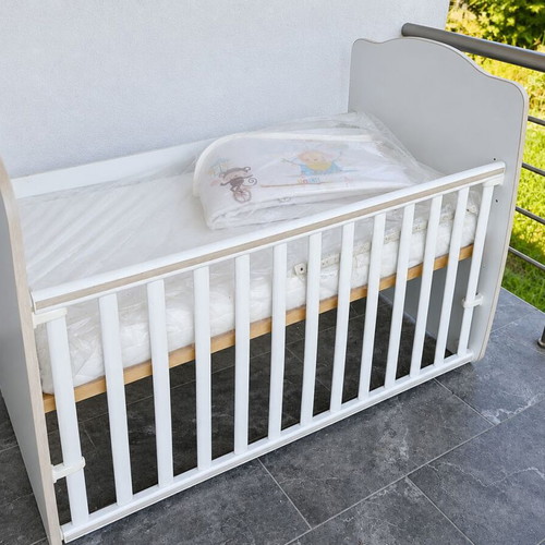 Lorelli Dream New 60×120 multifunctional 3-in-1 baby cot with new mattress