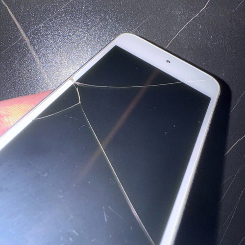 Iphone used with cracked screen, functional