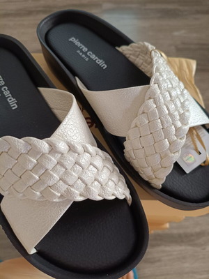 Γυναικεία mules Pierre Cardin καινούργια, νούμερο 39, μαύρο και άσπρο