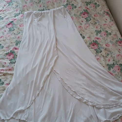 Mind Your Style skirt like new, white, size M/L