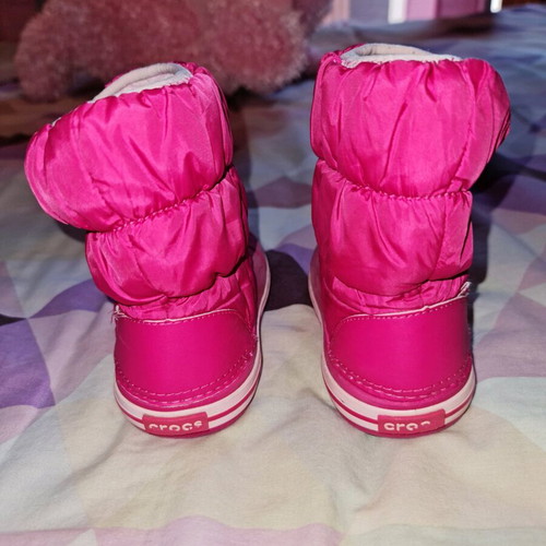 Crocs boots used size 24 fuchsia color