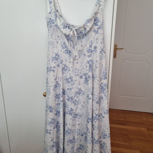 Midi dress floral white and blue new, size L