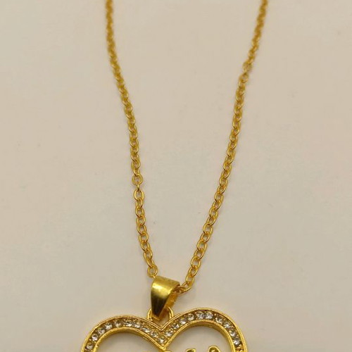 Mama heart necklace