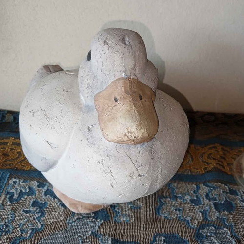 Gypsum decorative duck like new