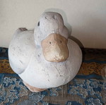 Gypsum decorative duck like new