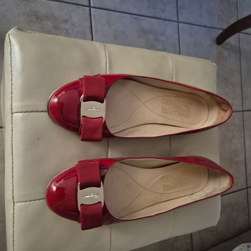 Ferragamo ballet flats like new, size 36, red