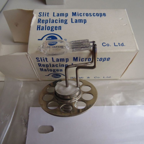 Inami L-0219 Japanese slit lamp like new with 5 magnifications and accessories