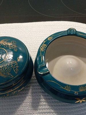 Porcelain ashtray and powder box set like new, antique style