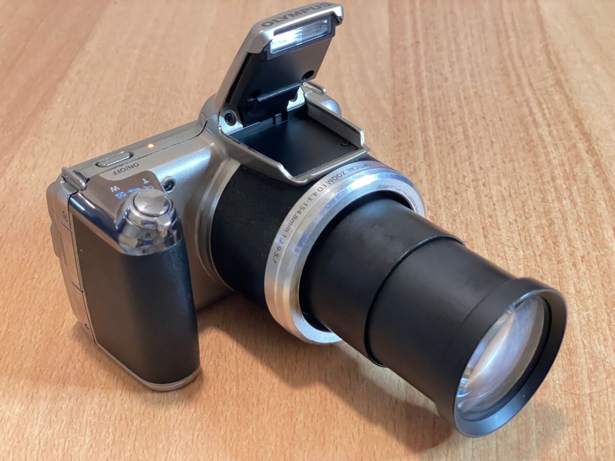 Olympus SP-810UZ Compact Bridge Digital… - € 90,00 - Vendora.cy
