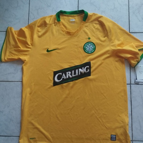Celtic 2009 jersey X-Large like new with sponsor defect