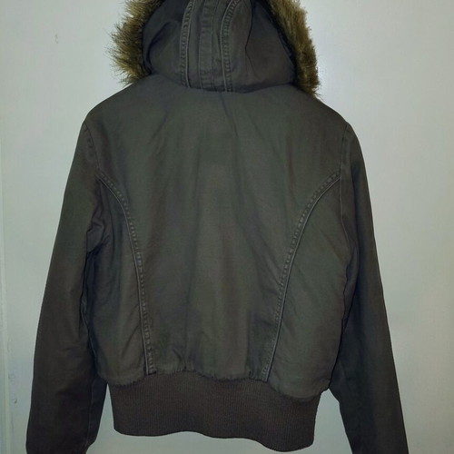 Khaki jacket militaire style with faux fur hood, size XL, like new
