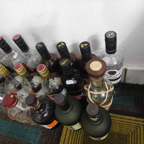 Rum bottles like new, pack of 27