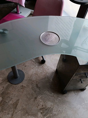 Manicure table used with glass top and metal base