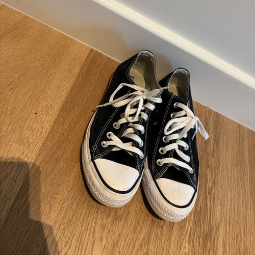Converse Chuck Taylor Low μαύρα σαν καινούργια αθλητικά παπούτσια νούμερο 39