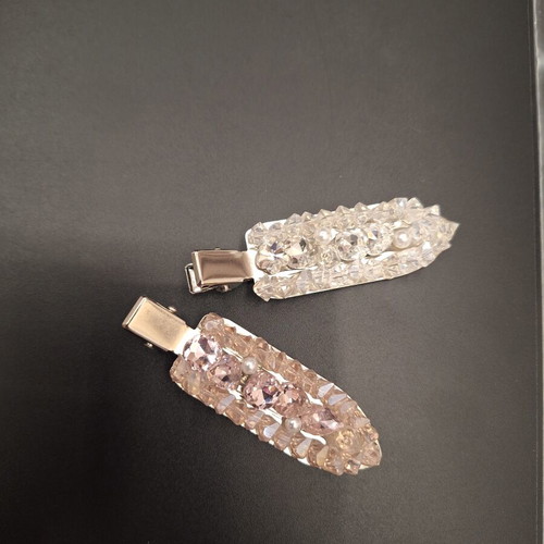 Hair clips new, two colors with rhinestones