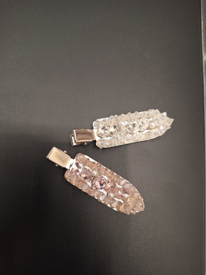 Hair clips new, two colors with rhinestones