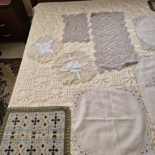 Handmade table linens set of 9 pieces new