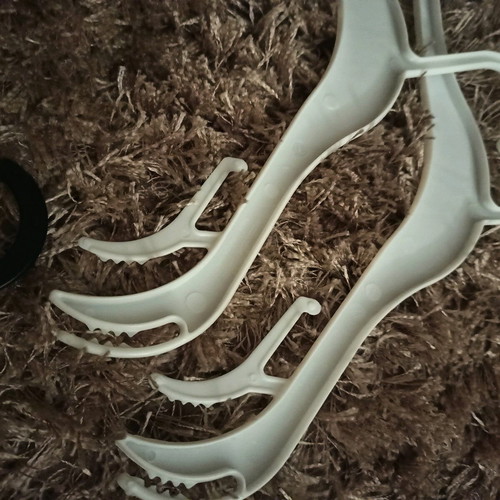 Set of children's hangers new