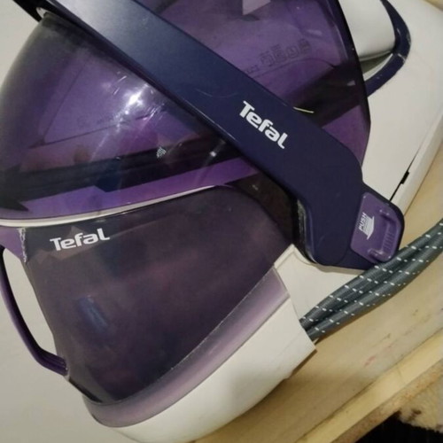 Steam iron like new, works normally