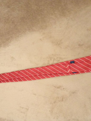 Tie like new, excellent condition