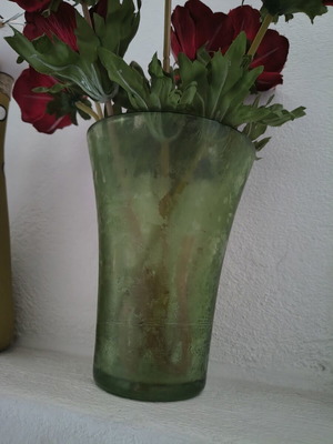 Glass vase with green hue, like new, 17cm height