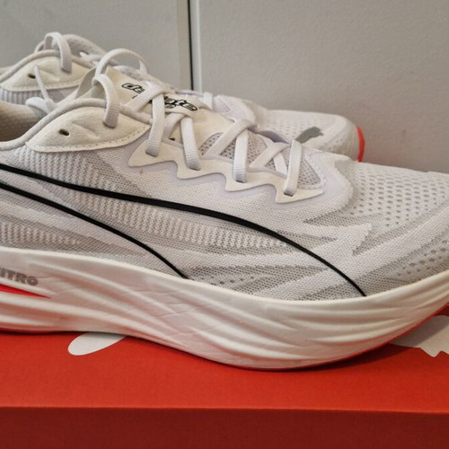 Puma Deviate Pure Nitro running shoes like new, size 44.5, white