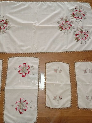 Set of 5 embroidered table runners used with golden lace