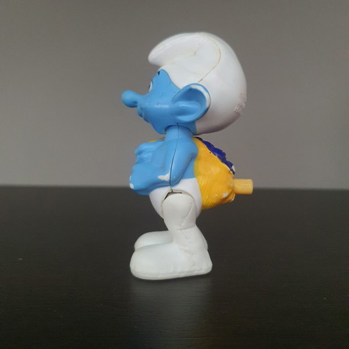 Greedy Smurf figure used with functional mechanism